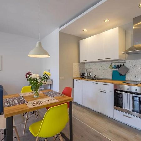 Quiet & Airy Modern Apt. Top Centre Free Parking Sofia Exterior photo